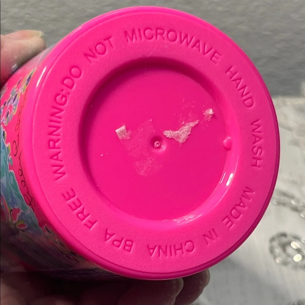 NWOT Lilly Pulitzer Lil Earned Stripes Tumbler